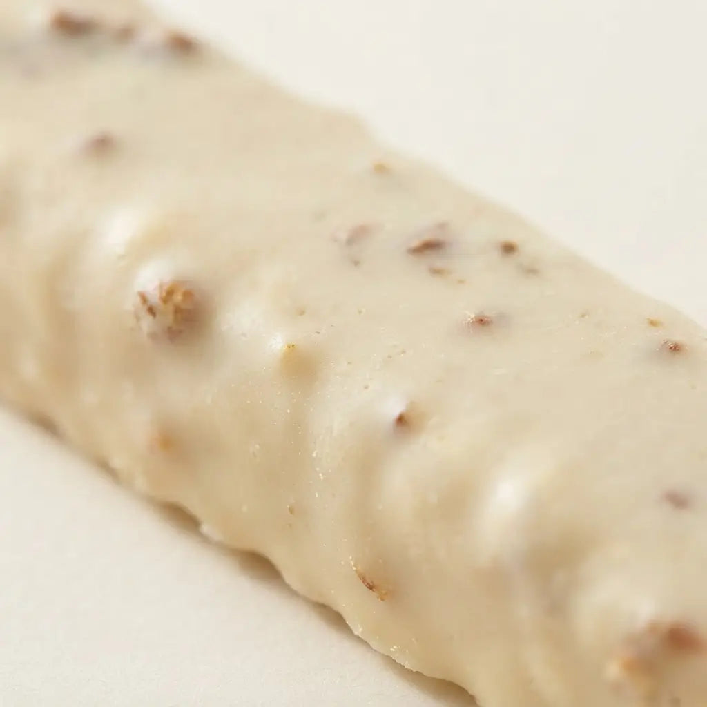 Kebarretta Cocco e Cioccolato Bianco, barretta keto con cioccolato bianco e mandorle. Contenuto: 50 g.