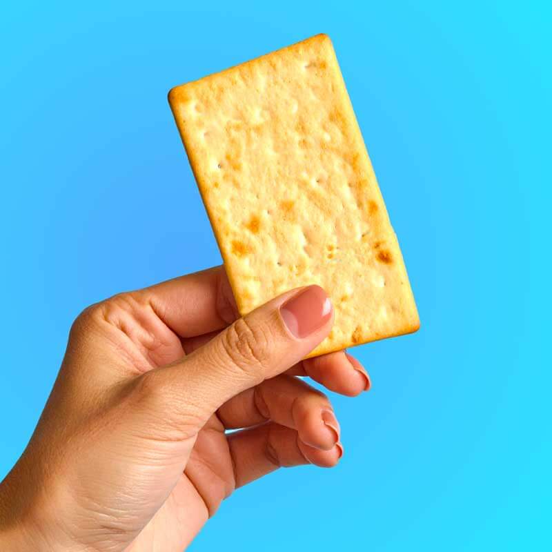 Schiacciatine keto croccanti, 0,8g di carboidrati per porzione, perfette per dieta chetogenica e alimenti proteici.